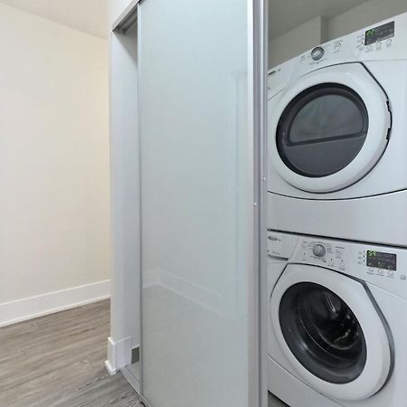 Delsuites - 300 Front Street - 30 Night Stays Toronto Esterno foto
